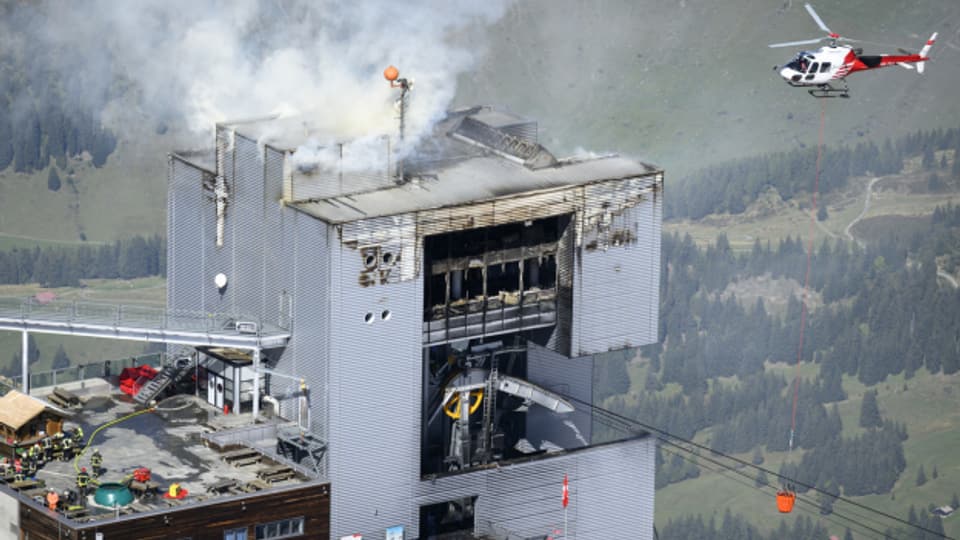 Das Bergrestaurant im Skigebiet Glacier 3000, also auf 3000 Metern Höhe, hat gebrannt. Das ist für die Region dort eine Katastrophe. Glacier 3000 sei der Leuchtturm der Gemeinde d'Ôrmont-Dessus, sagt der Gemeindepräsiden.