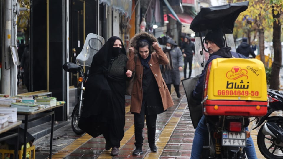 Was haben die Menschen in Iran noch zu verlieren? Im Bild: Eine Strassenszene aus der Hauptstadt Teheran.