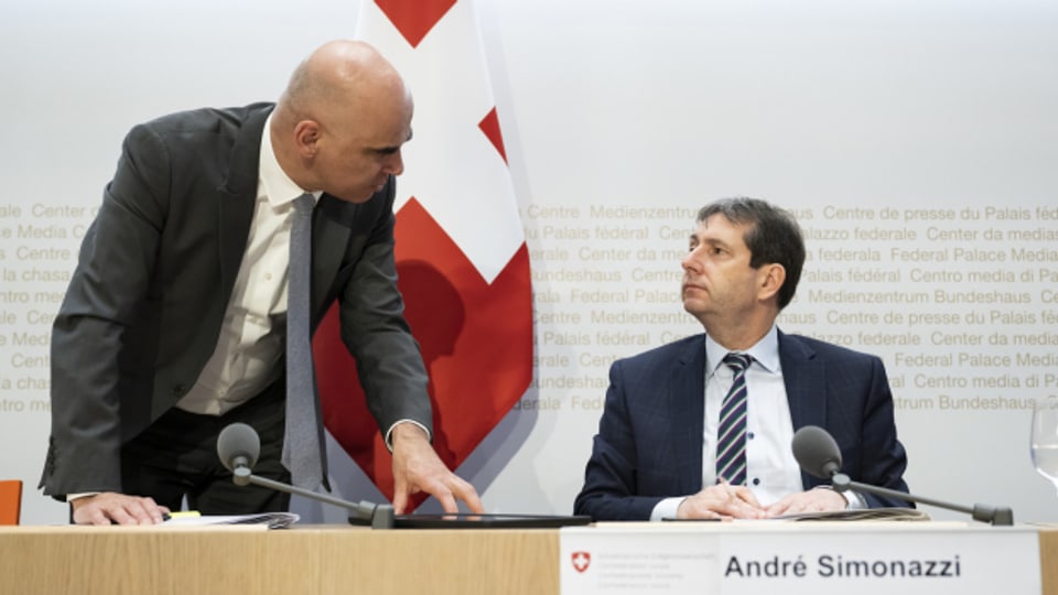 Vereinbarten vorläufiges Stillschweigen gegenüber den Medien: Bundespräsident Alain Berset und Bundesratssprecher André Simonazzi.