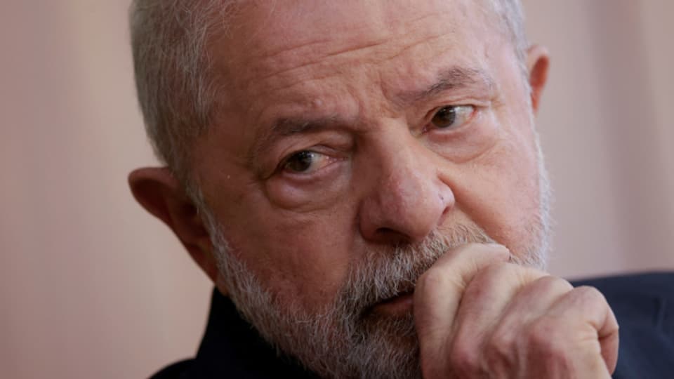 Präsident Lula da Silva hat sich mit Brasiliens Heeresführung angelegt und zahlreiche ranghohe Militär entlassen.