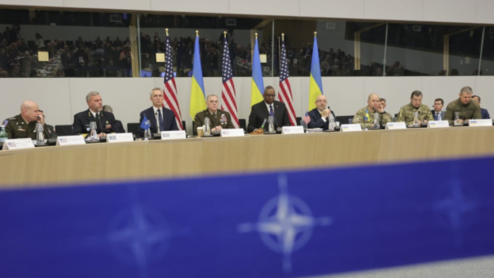 Am Dienstag trafen sich die Nato-Verteidigungsminister am runden Tisch im Nato-Hauptquartier in Brüssel.