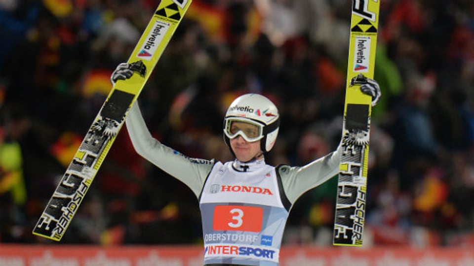 Simon Ammann gewinnt das Springen in Oberstdorf.