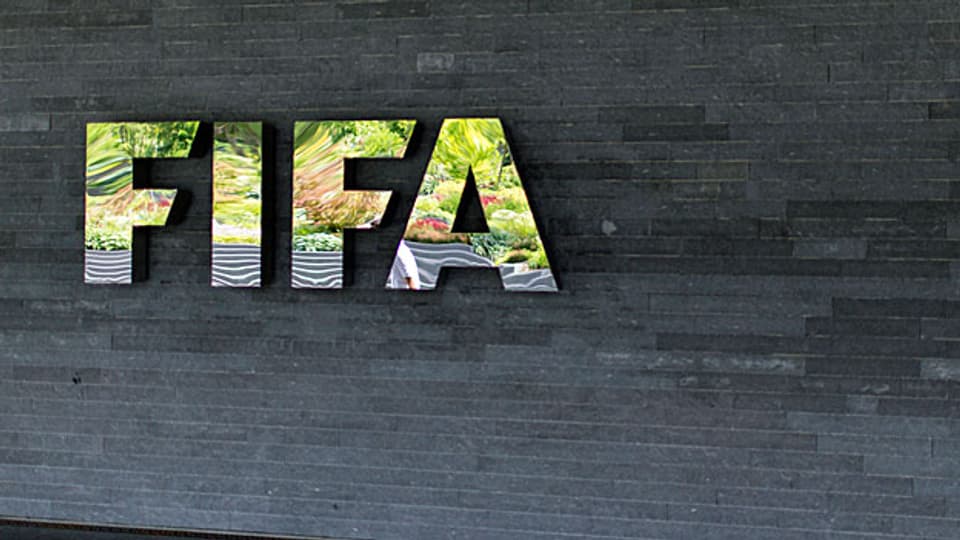 Das grosse Problem der FIFA: Sie ist eine träge Institution mit 209 Mitgliedsverbänden, mit unterschiedlichen Interessen – und sie tut sich schwer mit Veränderungen.