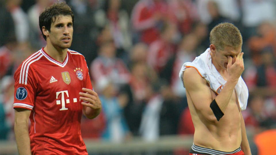 Tiefbetrübte Bayernspieler nach der Niederlage.