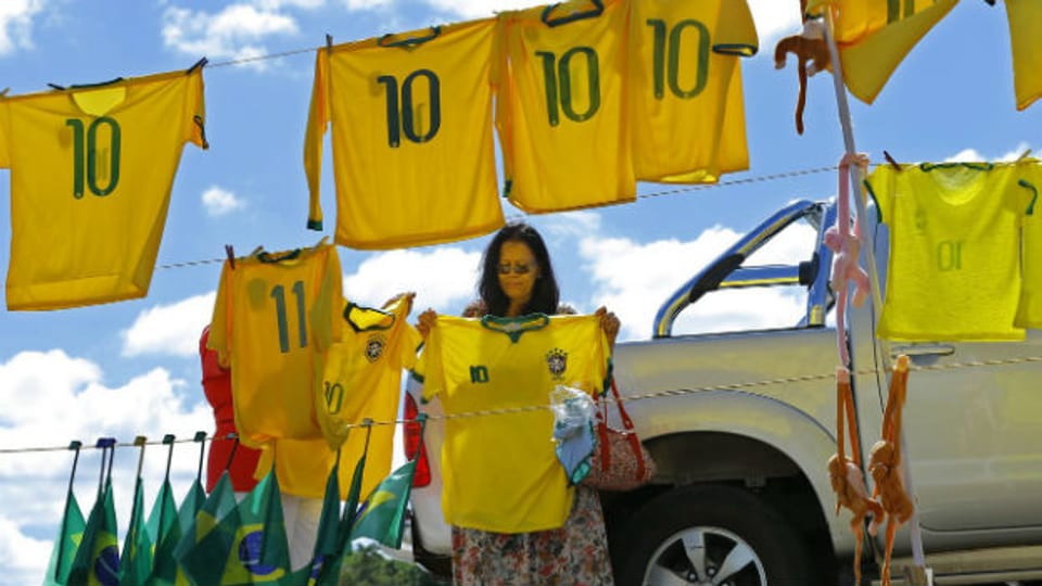 Die Brasilianer freuen sich auf ihre Fussballweltmeisterschaft!