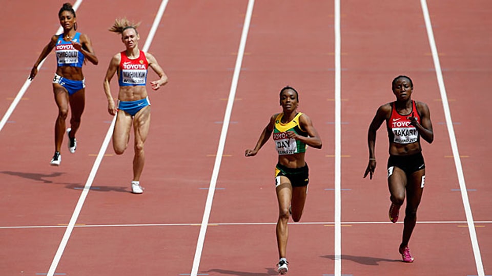 Die kenianische Läuferin Joyce Zakary - ganz rechts im Bild - ist in Peking positiv auf eine verbotene Substanz getestet worden – und wurde daraufhin von den Wettkämpfen suspendiert.