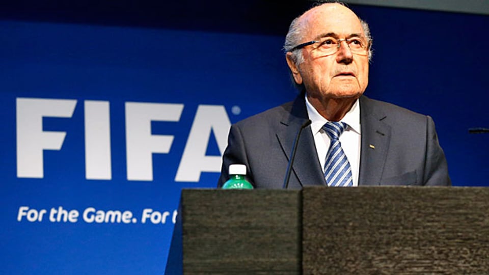 Noch-Fifa-Chef Sepp Blatter hält sich vorerst still - in der Schweiz.