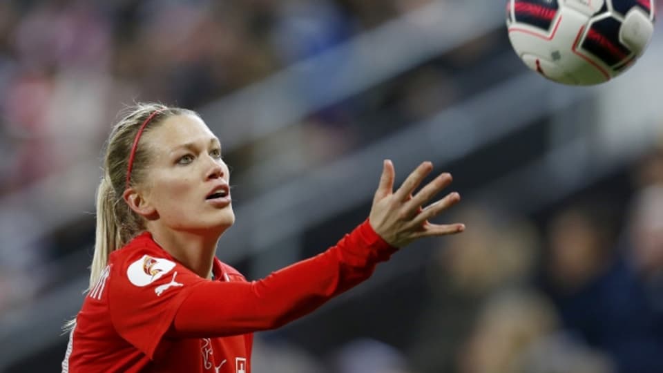 Lara Dickenmann im Spiel gegen Tschechien (5:1)
