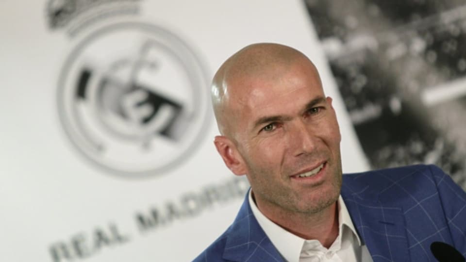 Zinedine Zidane bei der Vorstellung als neuer Trainer von Real Madrid.