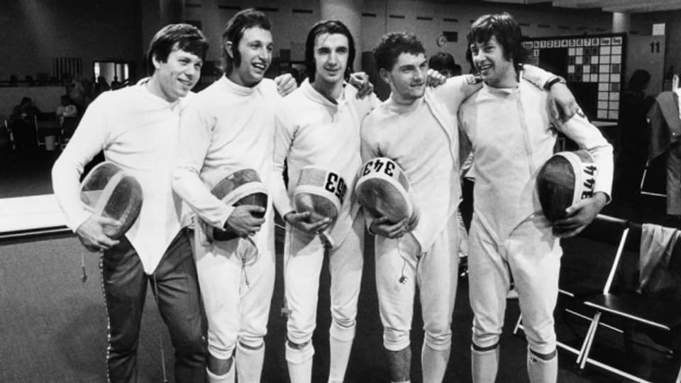 Das Schweizer Team der Degenfechter mit Peter Loetscher, Christian Kauter, Francois Suchanecki, Guy Evequoz und Daniel Giger (von links nach rechts) am 9. September 1972.