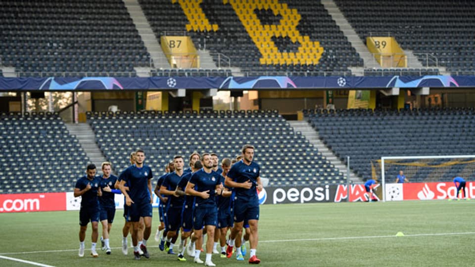 Der Fussballclub Dinamo Zagreb trainiert im Wankdorf-Stadion.