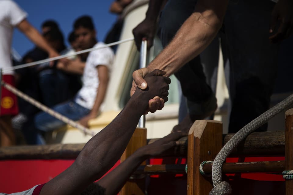 Seenotretter, die mit ihren Schiffen in italienische Hoheitsgewässer fahren, sollen in Zukunft härter bestraft werden.