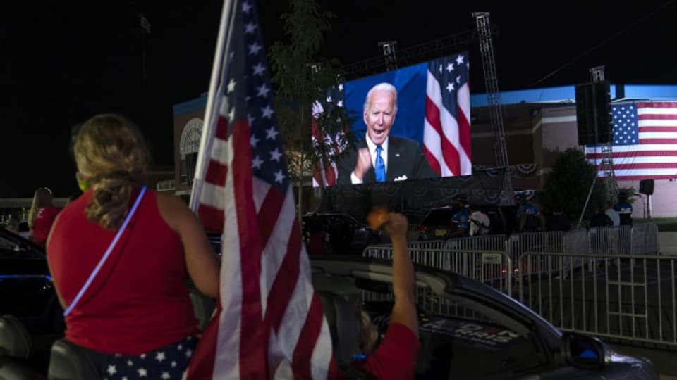 Joe Biden spricht zu den Wählern via Livestream