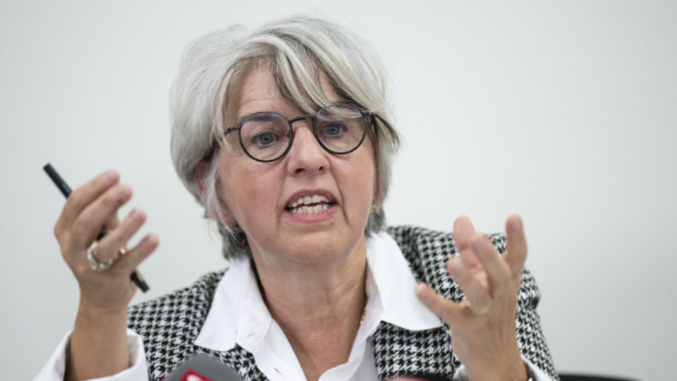 Asylministerin Elisabeth Baume-Schneider will, dass die Schweiz wieder Resettlement-Flüchtlinge aufnimmt; doch die Kantone sind dagegen.