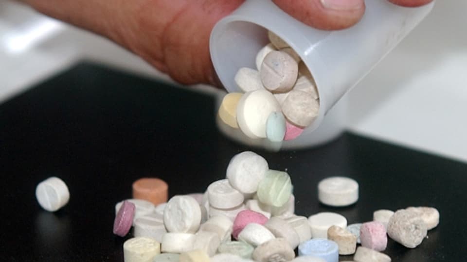 Medikamentenpreise treiben die Gesundheitskosten in die Höhe. Der Bundesrat will diese Tendenz mit Geheimrabatten bekämpfen.