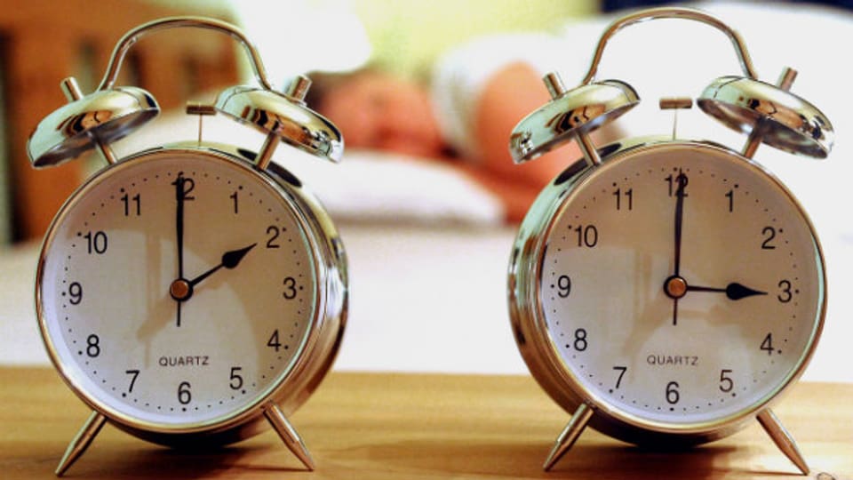 Alle Jahre wieder: Die Uhren werden eine Stunde vorgestellt.