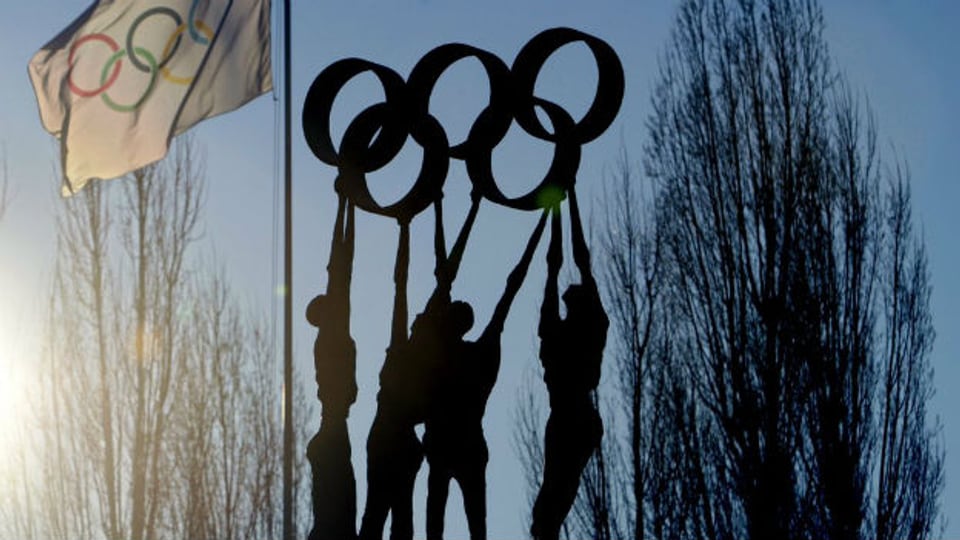 Fünf Kontinente,spielerisch verbunden:Olympische Ringe.