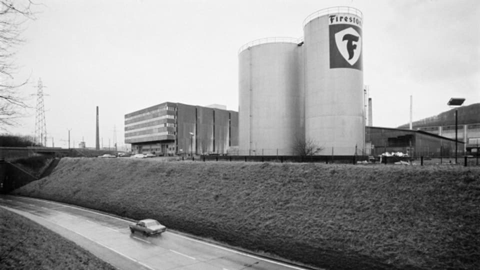 Die Firestone-Fabrin in Pratteln, 1977.