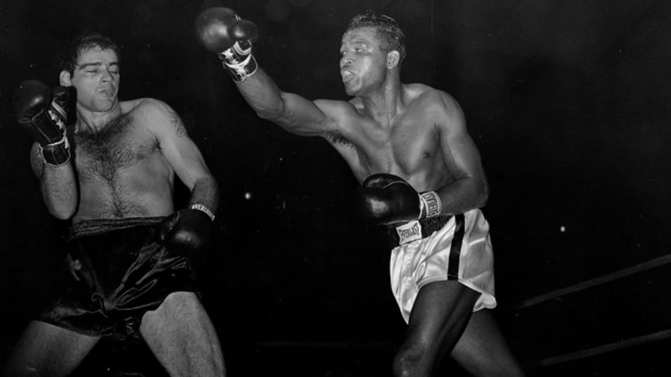 Sugar Ray Robinson (rechts) 1950 im Ring gegen Carl "Bobo" Olson