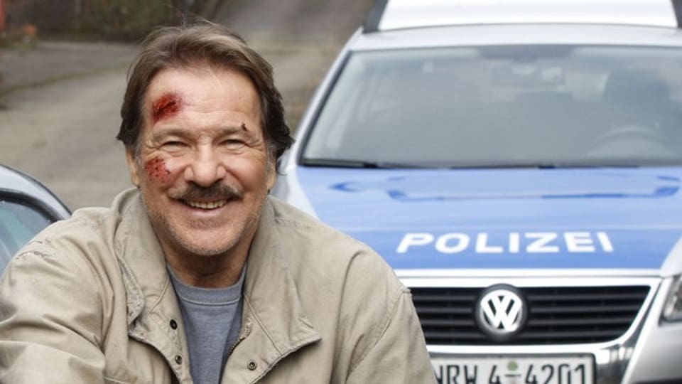 Götz George auf dem Tatort-Set als Horst Schimanski.
