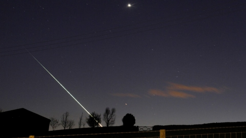 Meteorit über dem Nachthimmel im Nordosten Englands