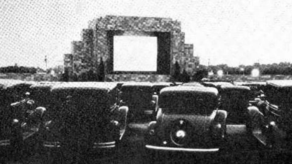 Das erste Drive-in theatre in Pennsauken, New Jersey, 1933