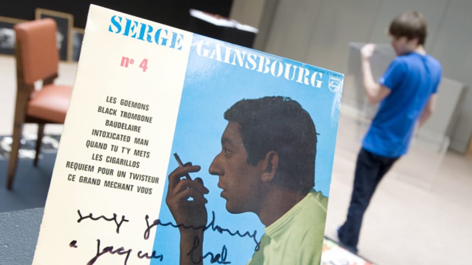 Platte von Serge Gainsbourg bei einer Auktion in Paris