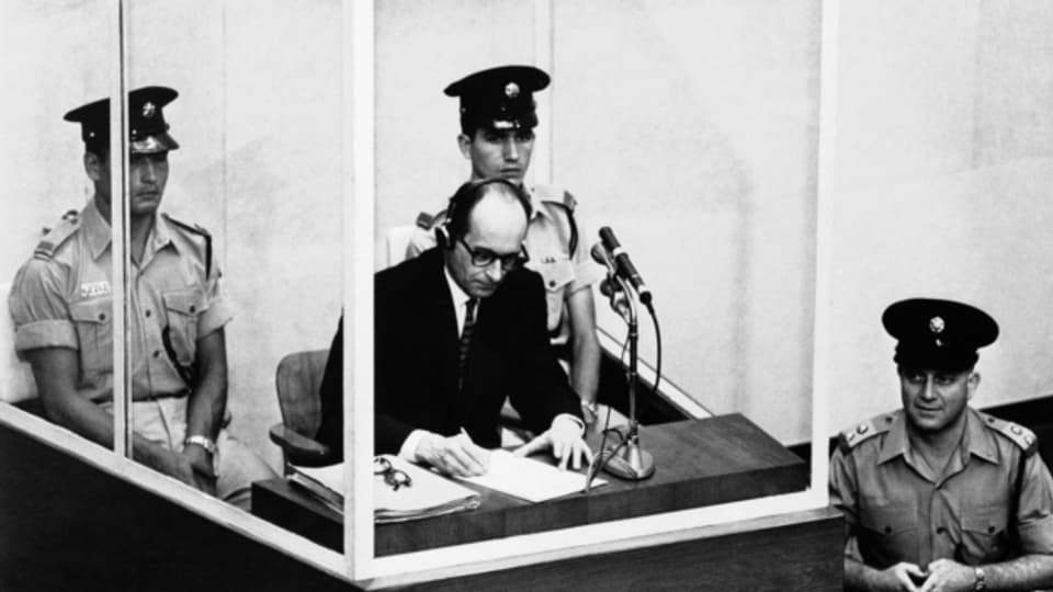 Adolf Eichmann beim Prozessbeginn am 11. April 1961