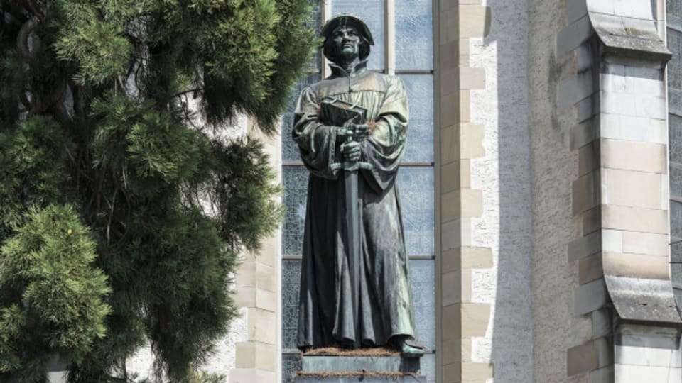 Huldrych Zwingli: Als Denkmal steht er bis heute bei der Zürcher Wasserkirche.