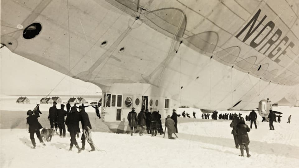 Das Luftschiff vor dem Start auf Spitzbergen.