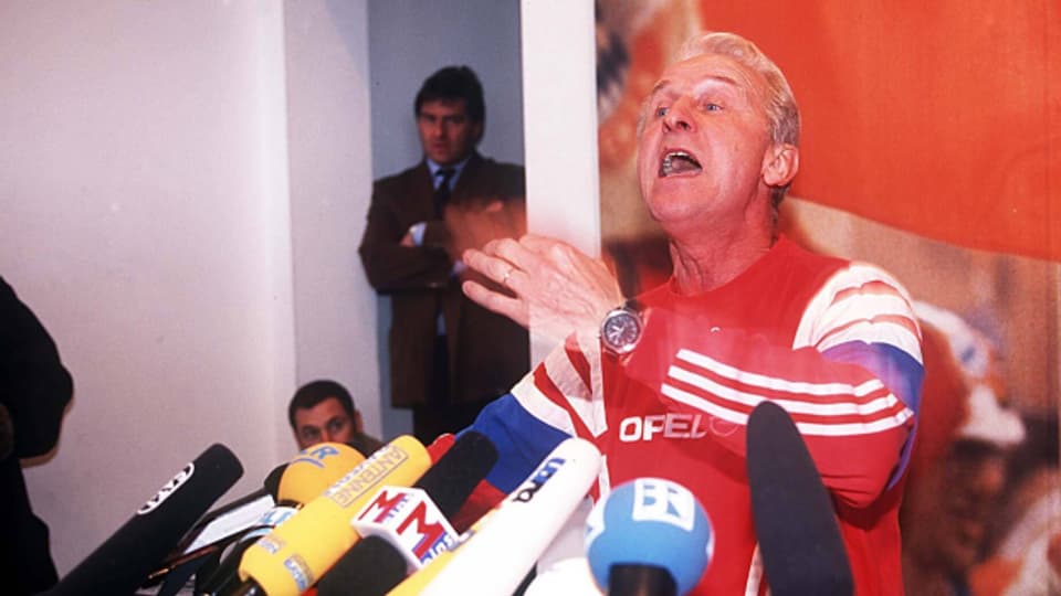 Giovanni Trapattoni bei seiner legendären Pressekonferenz am 10.03.1998.