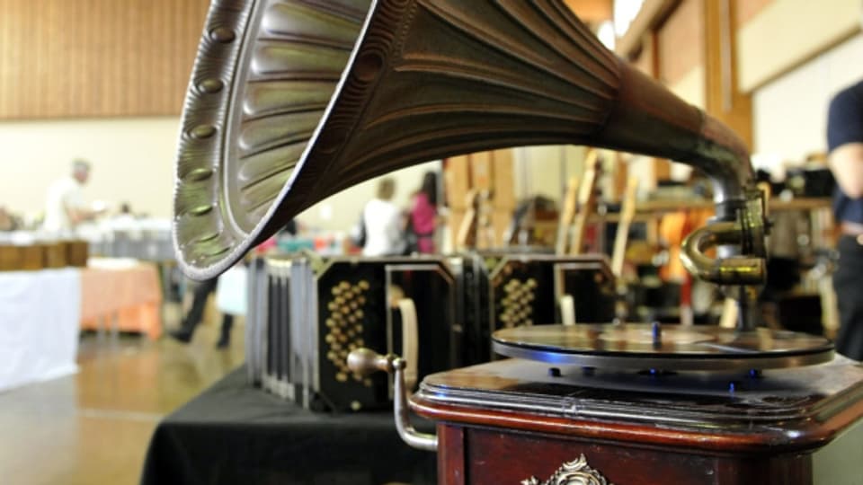 Wer heute ein Grammophon kaufen will, wird möglicherweise bei einer Antiquitätenbörse fündig.