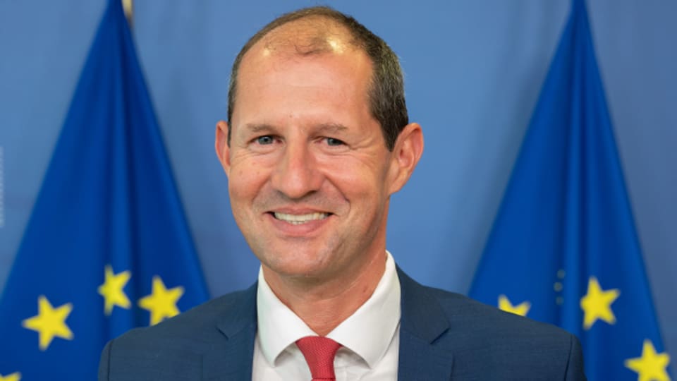 Lutz Güllner, Leiter der EU-Taskforce für Falschinformationen.