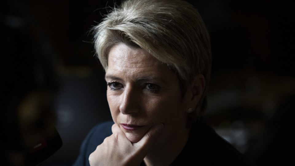Bundesrätin Karin Keller-Sutter will als zuständige Justizministerin rasche Lösungen für die Unterbringung von ukrainischen Geflüchteten.