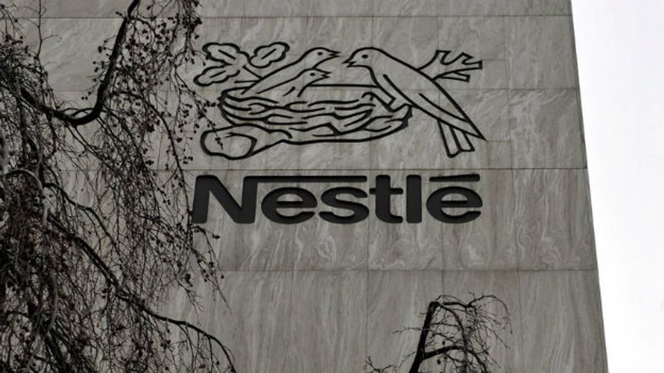 Blick auf die Fasade des Nestlé-Hauptsitzes in Vevey