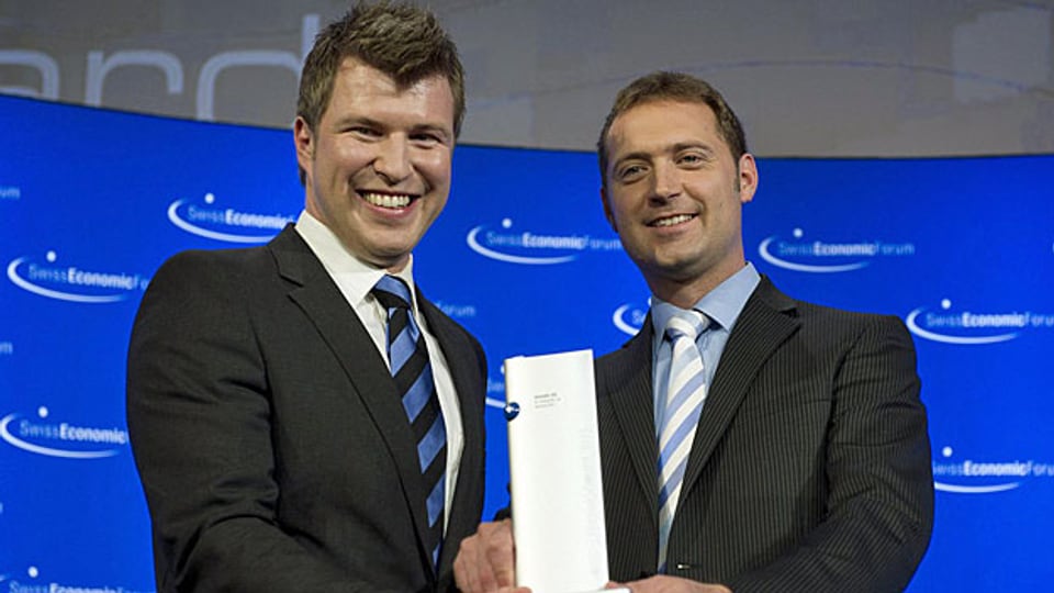 Alexander Ilic und Michael Born von der Firma Dacuda AG, Gewinner des Swiss Economic Award Hightech/Biotech 2011.