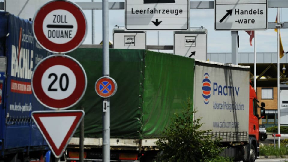 Grenzübergang Thayngen in Schaffhausen: LKW exportiert Waren nach Deutschland.