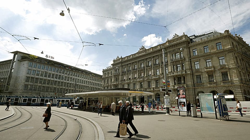 Paradeplatz in Zürich - Symbol für den Bankenplatz Schweiz.