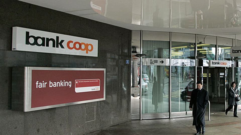 Ein Programmierfehler wurde der Bank Coop bei ihrem Jahresversand zum Verhängnis.
