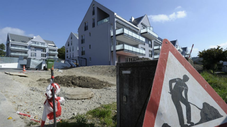 Bauboom in der Schweiz: Nicht alle Bauherren haben genügend Geld, Banken sollen bei der Kreditvergabe also vorsichtiger sein.
