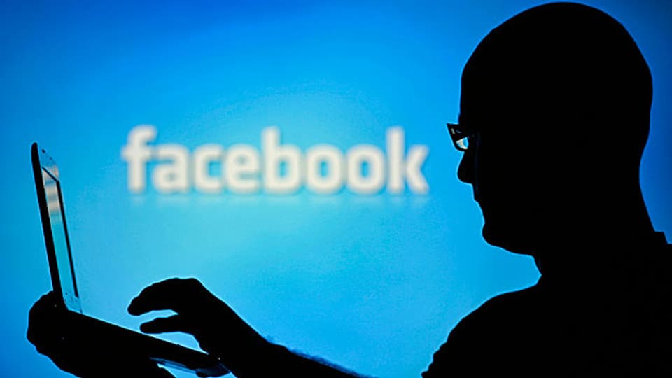 «Facebook» hat es im letzten Quartal 2013 erstmals geschafft, mehr Werbeumsatz auf mobilen Geräten zu generieren als über herkömmliche Computer.