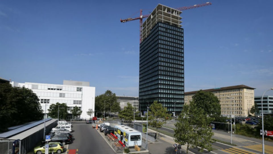 Bauarbeiten am Park-Tower: Das Bauvolumen hat in der Stadt Zug 2013 einen neuen Rekord erreicht.