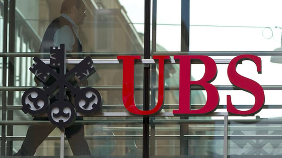 Die Konzernleitung der Grossbank UBS hat sich im 2013 grosszügig Boni ausgeschüttet.