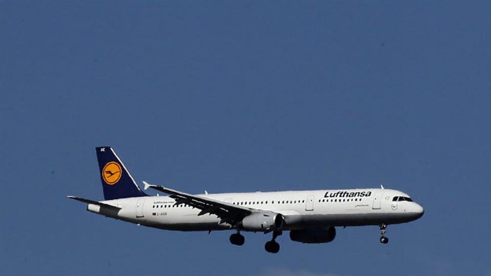Die Lufthansa im Sinkflug: Sie macht weniger Gewinn als angenommen.
