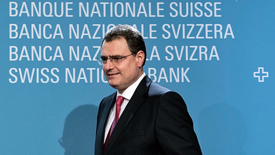 Insgesamt rechnet die Nationalbank damit, dass die Schweizer Wirtschaft auch im nächsten Jahr um anderthalb Prozent wächst. Auch weil die Leute wieder mehr Geld ausgeben.