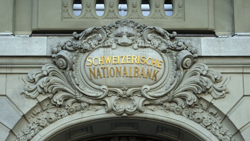 Fassade der Schweizerischen Nationalbank SNB am Bundesplatz in Bern.