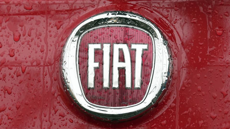 Fiat-Logo auf einem Auto.