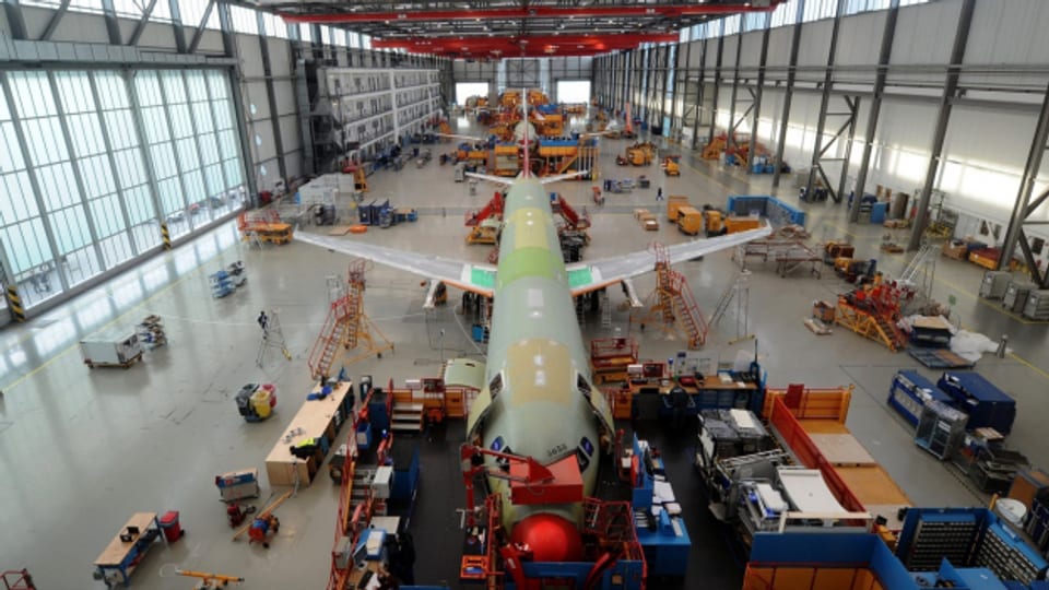 Der europäische Flugzeugbauer Airbus streicht tausende Stellen.