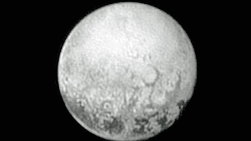 Die Annäherung brauchte ihre Zeit. Fast zehn Jahre ist «New Horizons» auf dem Weg zu Pluto. Fast sechs Milliarden Kilometer hat die Sonde der US-Raumfahrt-Agentur Nasa bisher zurückgelegt.