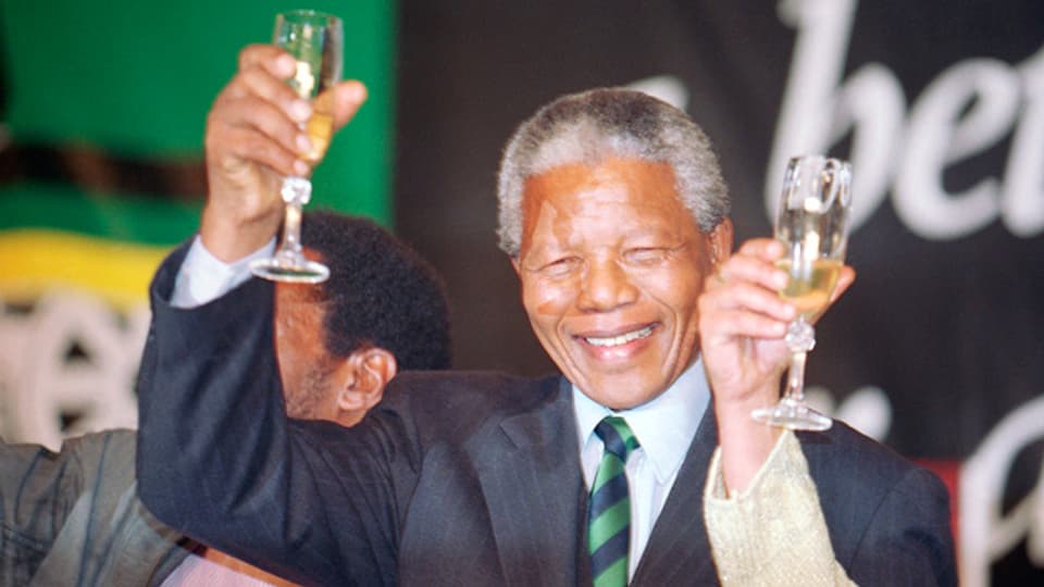 Mandela nach seinem Wahlsieg 1994.